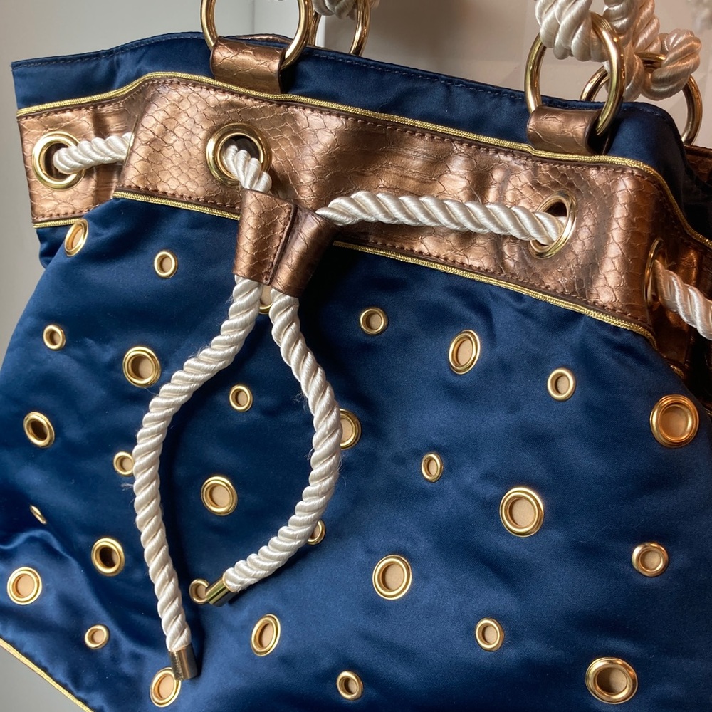 Nine West Y2K Nautical Marine Metallic
Bronze Gold and Navy shoulder bag tote